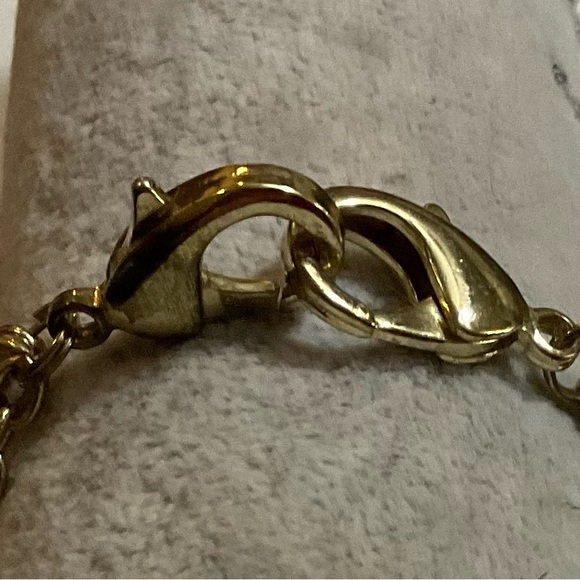 Kids charms bracelet Cinderella and Aurora, shoe and crown 8 1/2 inch bracelet - Picture 2 of 4